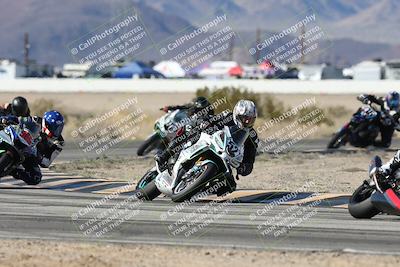 media/Dec-07-2025-CVMA (Sun) [[3e7d2de5dc]]/Race 7-Formula Lightweight Twins Shootout/